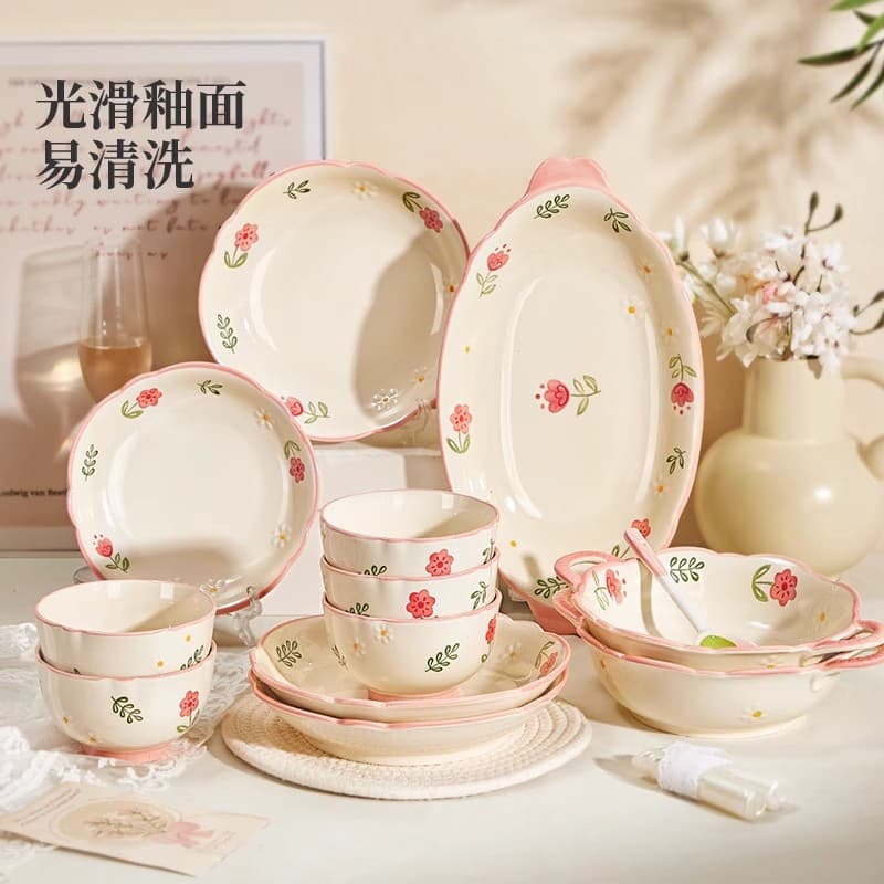 High-quality underglaze ceramic tableware set, suitable for home use, including plates, spoons, chopsticks, instant noodle bowls, and soup bowls.