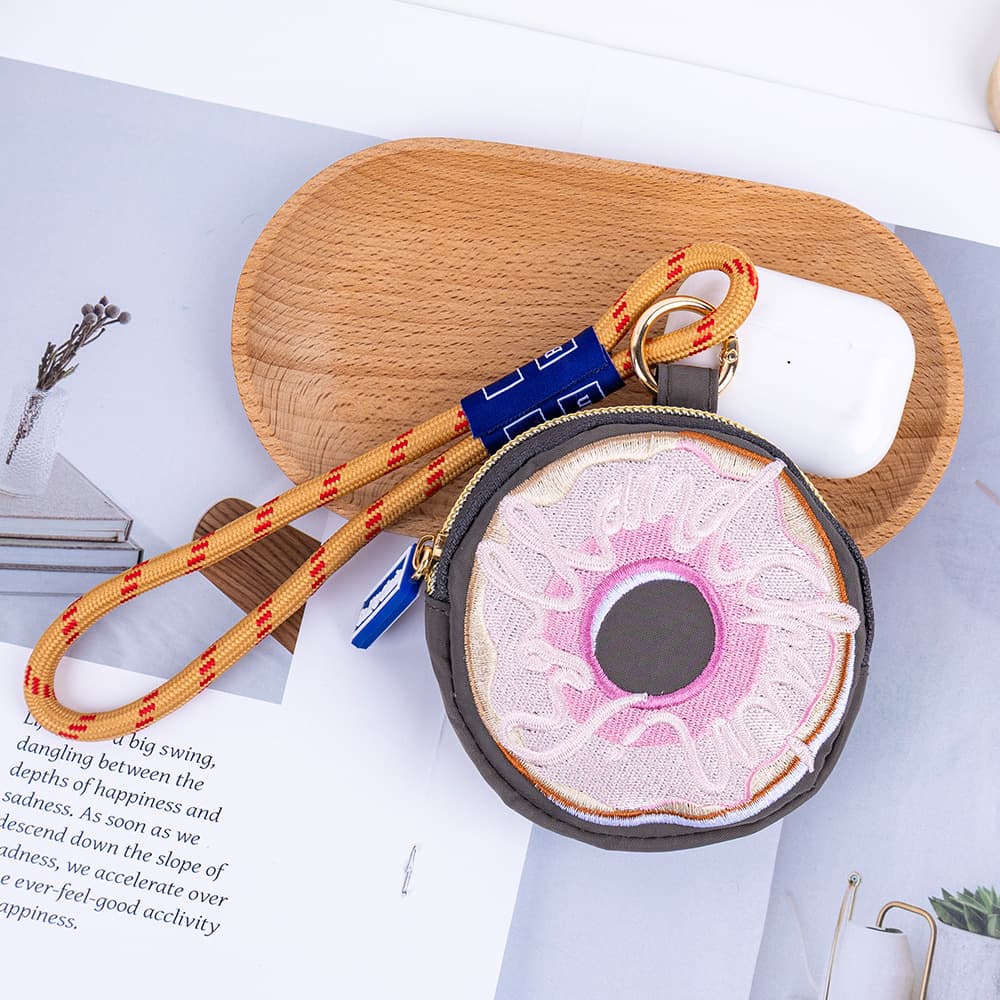 Japanese-style cute coin purse keychain bag for women, embroidered nylon, versatile casual everyday storage for keys and earphones, hand-carry bag