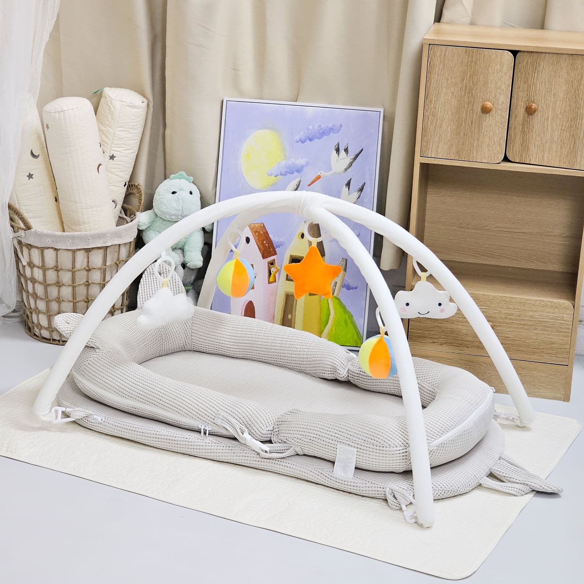 Baby Bassinet Newborn Crib Anti-Compression Nest Soothing Sleep Aid Portable Movable Bed