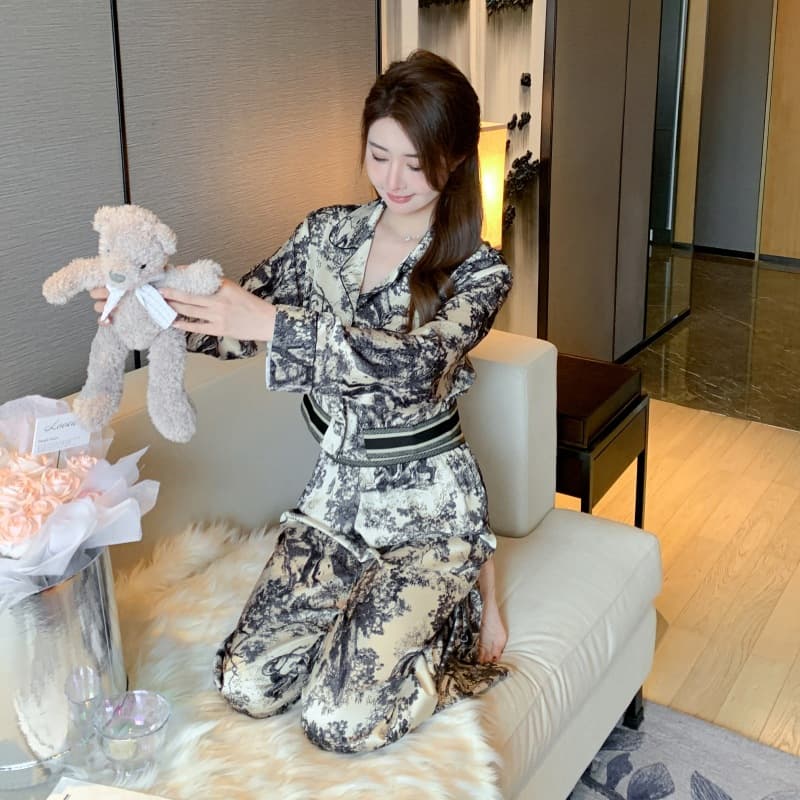 【Jungle Short Style】New Spring/Autumn Ice Silk Pajamas for Women, Luxury Printed Long-Sleeve Top and Pants, Loungewear Suitable for Outdoor Wear