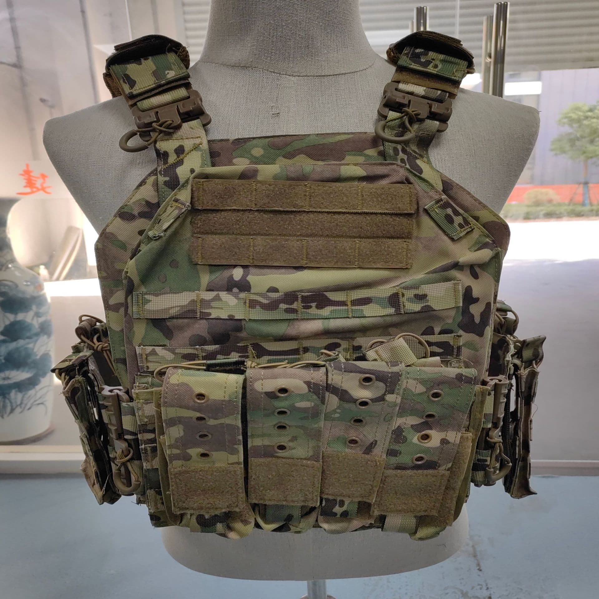 Jianma body armor tactical vest 6094 multi-functional body armor CS quick release carrying equipment cross-border spot wholesale