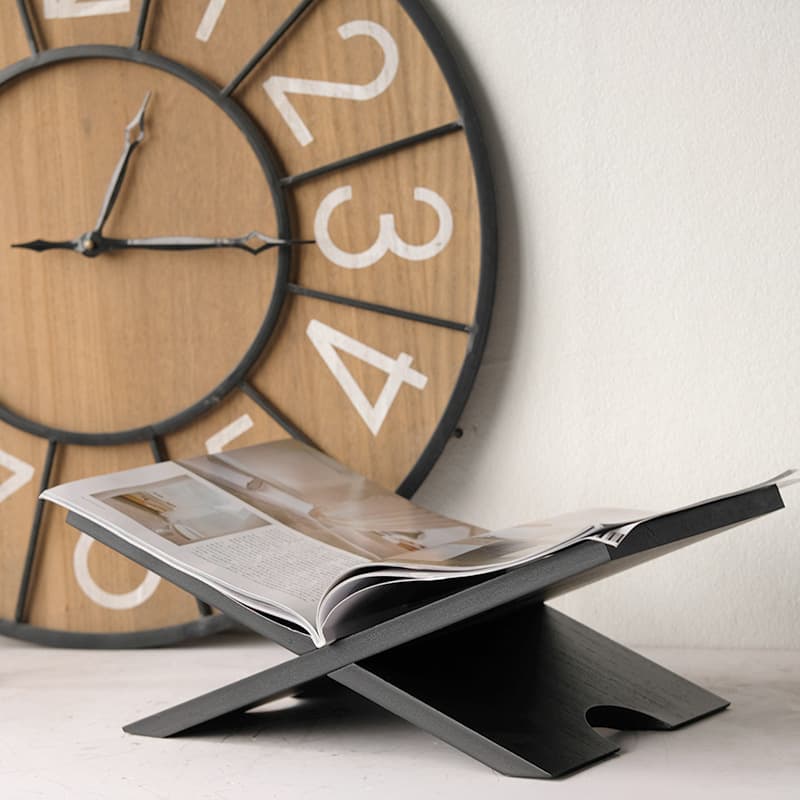 Black wooden reading bookshelf, magazine rack, cross-border vintage style reading tray stand, exhibition hall model room display rack