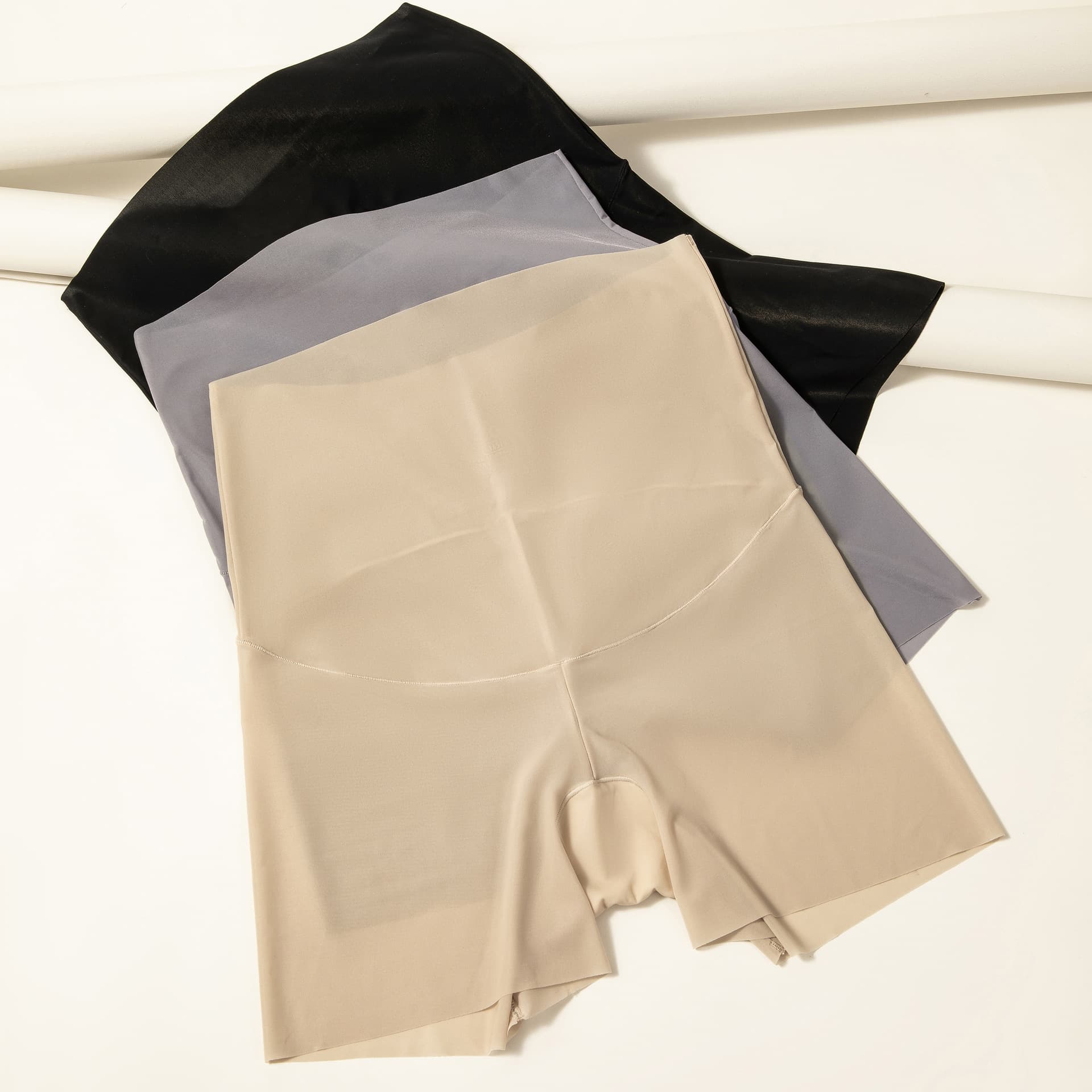 Maternity safety pants summer three-point anti-exposure ice silk mask leggings summer thin shorts maternity wear summer wear