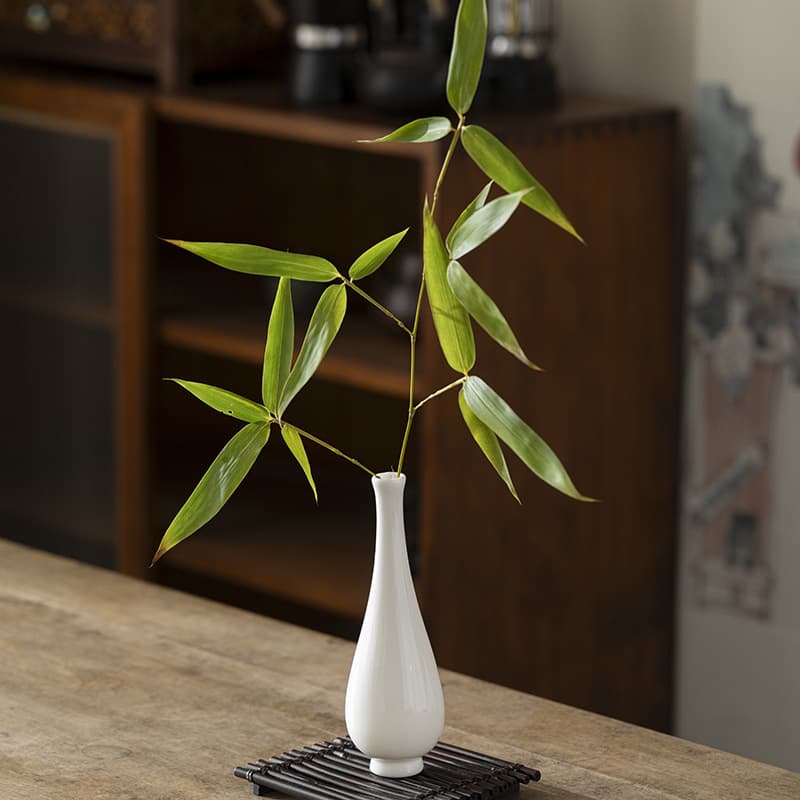 White Ceramic Guanyin Pure Vase, Handmade Small Vase, Chinese Zen Floral Arrangement Decoration