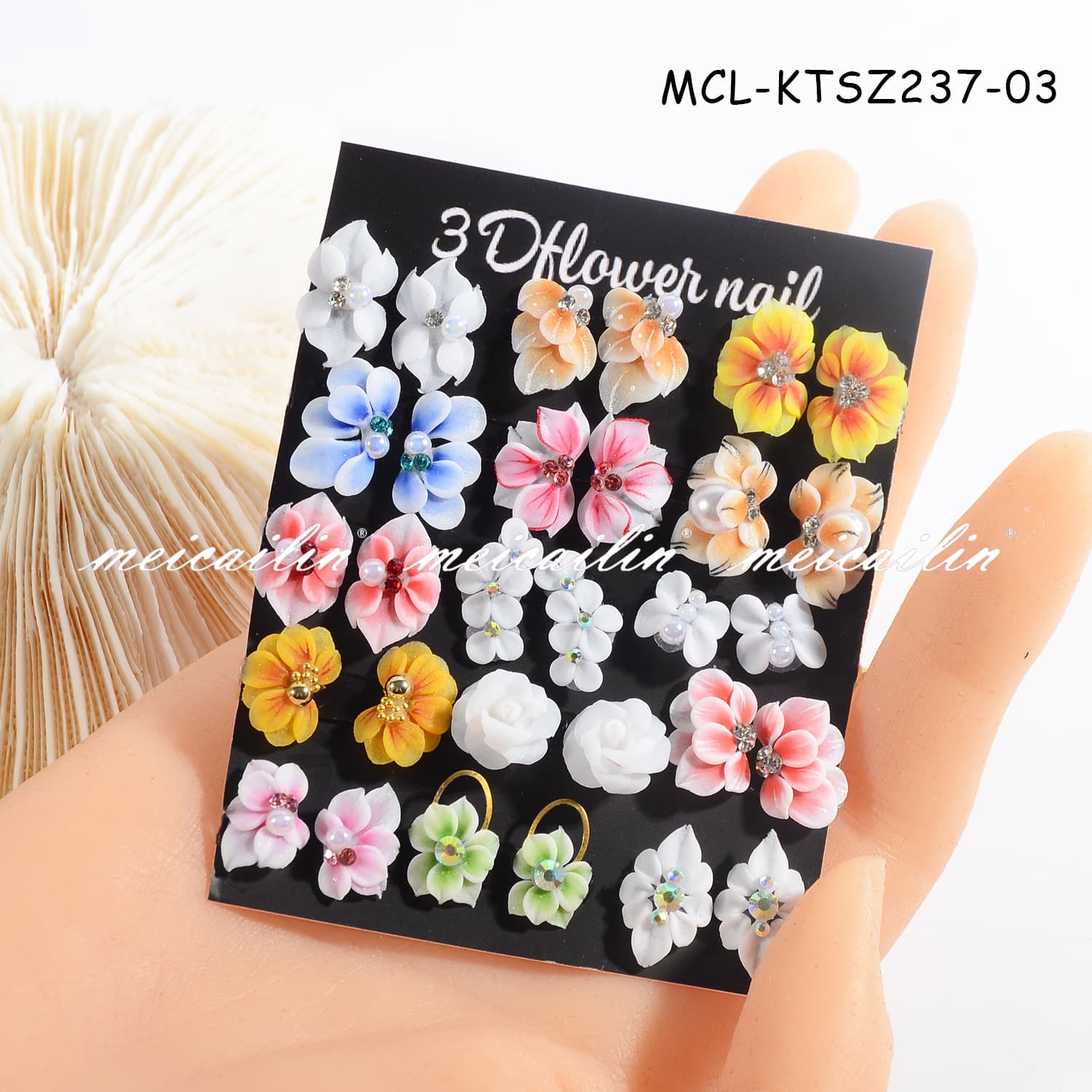 Nail Art Handmade Flower Resin Decorations with Irregular Rhinestones Pearls 3D Aurora Petal Nail Accessories Wholesale