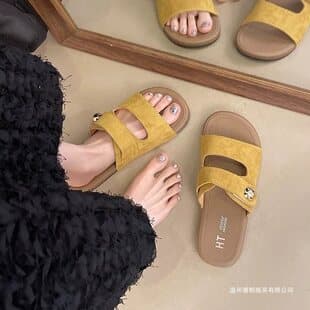 Women's Sandals for Dresses Summer Outdoor Wear 2026 New Retro Birkenstock French Flat Beach Seaside Slippers