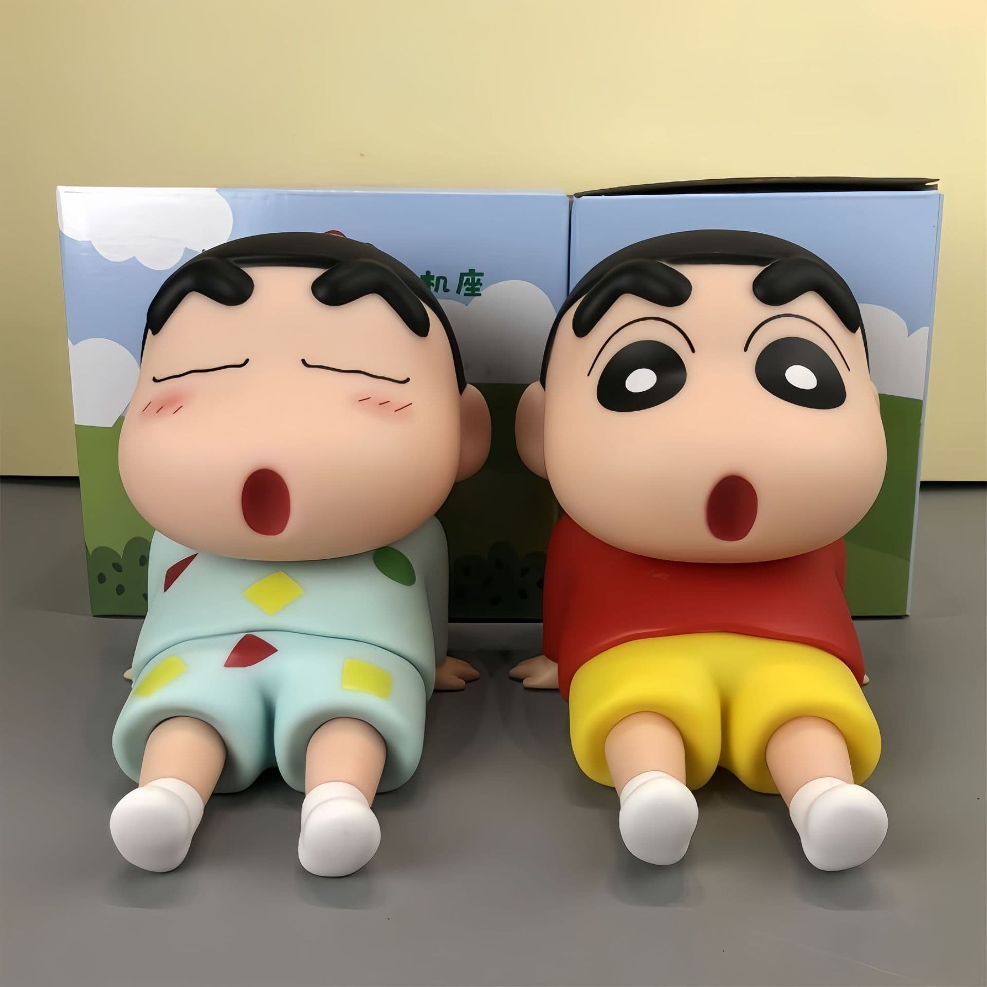 Viral Crayon Shin-chan Anime Cartoon Lazy Phone Stand Desktop Ornament Trendy Toy Gift Figure Model Doll