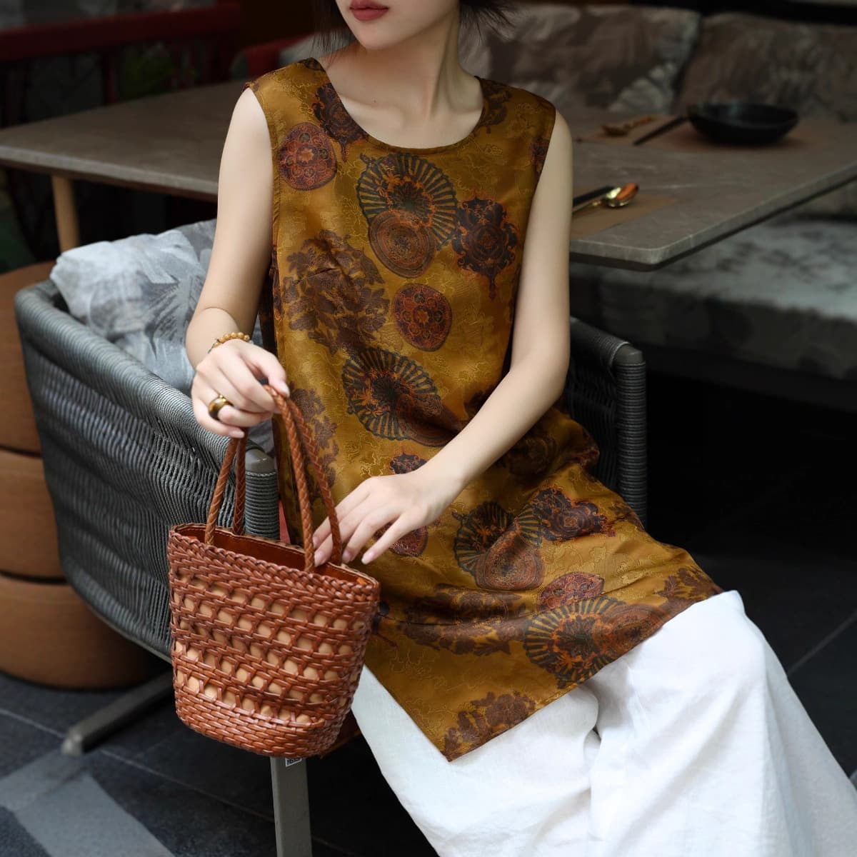 Shenzhen Nanyou 2025 High-End Fashion Versatile Pure Mulberry Silk Material Eighth Note Round Neck Slit Vest Dress