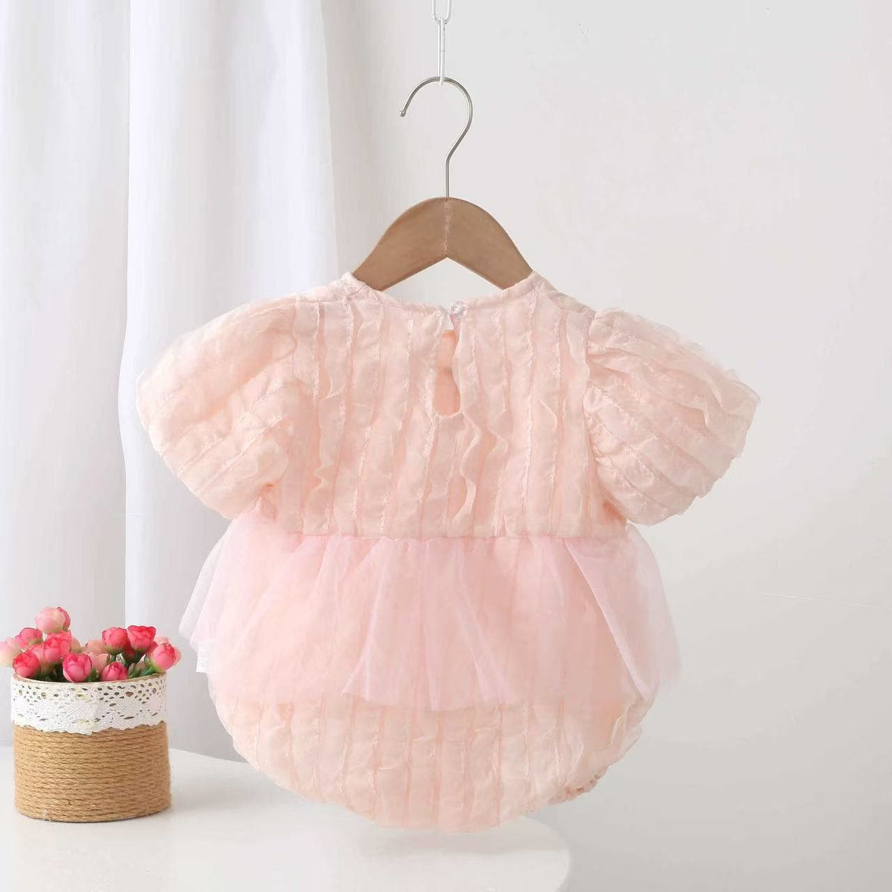 Baby Summer New Style Puff Sleeve Mesh Romper Sweet and Cute Outfit Bodysuit