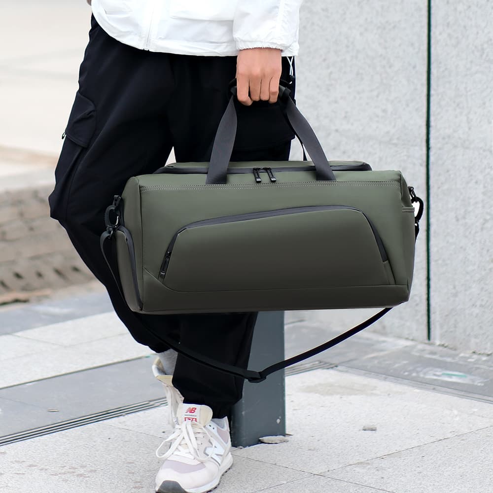 Men's Large Capacity Fitness Bag Separate Wet And Dry Handheld Single Shoulder Bag Business Simple Meeting Travel Bag