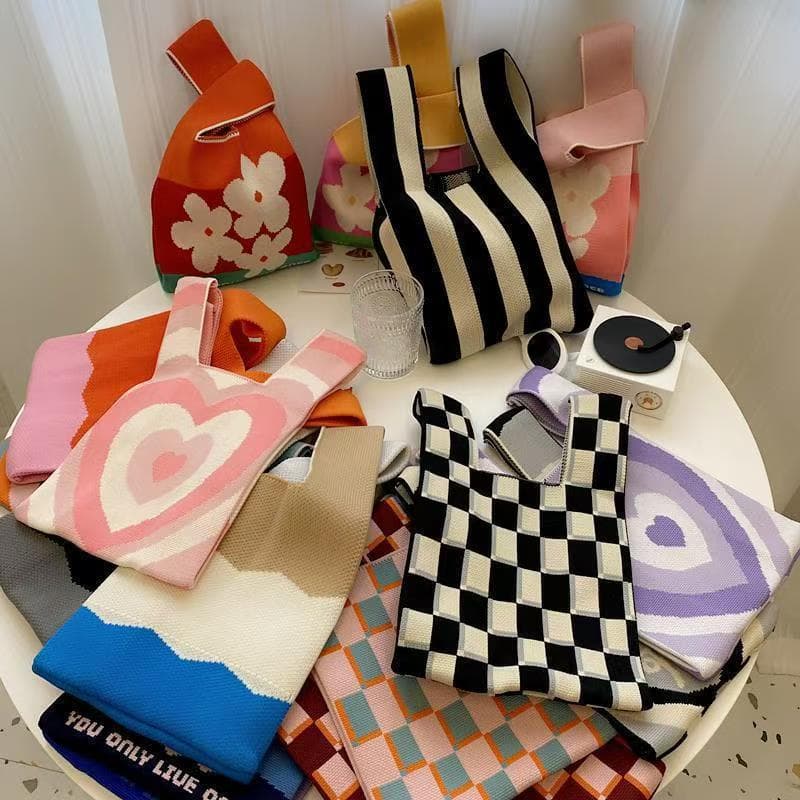 Cute Flower Knitted Handbag Gift Bag Tote Bag Portable Storage Bag for Outings Holiday Gift Bag Flower Packaging