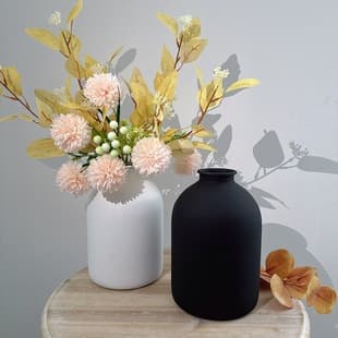 Wabi-sabi Style Iron Art Vase, High-end Minimalist Matte Flower Vessel, Homestay Hotel Soft Furnishing Desktop Ornament Small Flower Pot