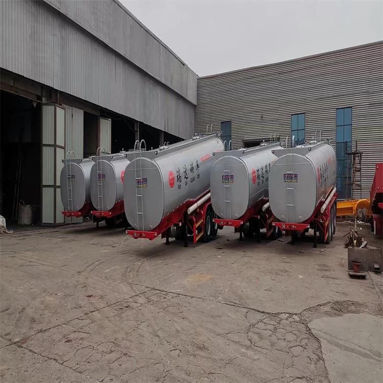 Cross-border liquid transport tanker, specialized oil tank semi-trailer for oil transport, general liquid transport vehicle