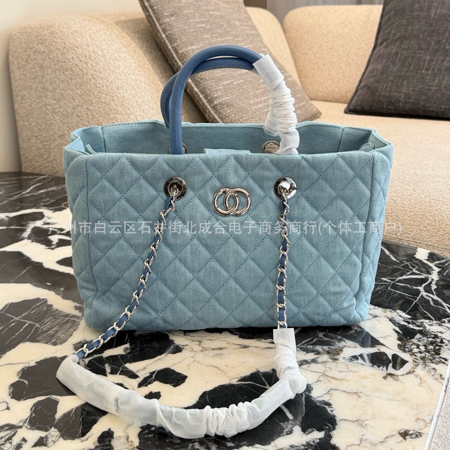 Chanel-Style Vintage Diamond Quilted Tote Bag 2026 New Light Denim Diamond Quilted Large Capacity Handbag Shoulder Chain Bag