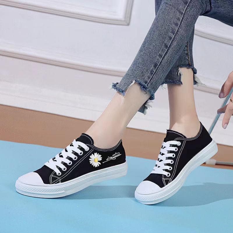 Sneaker Women's 2024 New Spring Breathable Lightweight Casual Shoes Soft Sole Korean Style Summer Running Trendy Shoes Black Shoes
