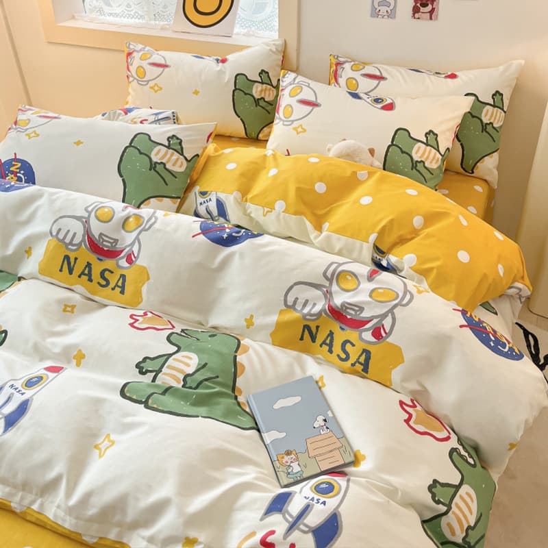 Children's Ultraman 100% Cotton Bedding Set, Boys Dorm Bed Sheet and Pillowcase Set, 4-Piece Minimalist