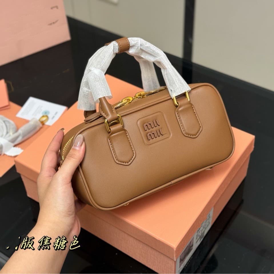 2025 New Miao Jia Mini Boston Bag Bowling Bag Versatile Fashion Handbag Shoulder Crossbody Bag for Women