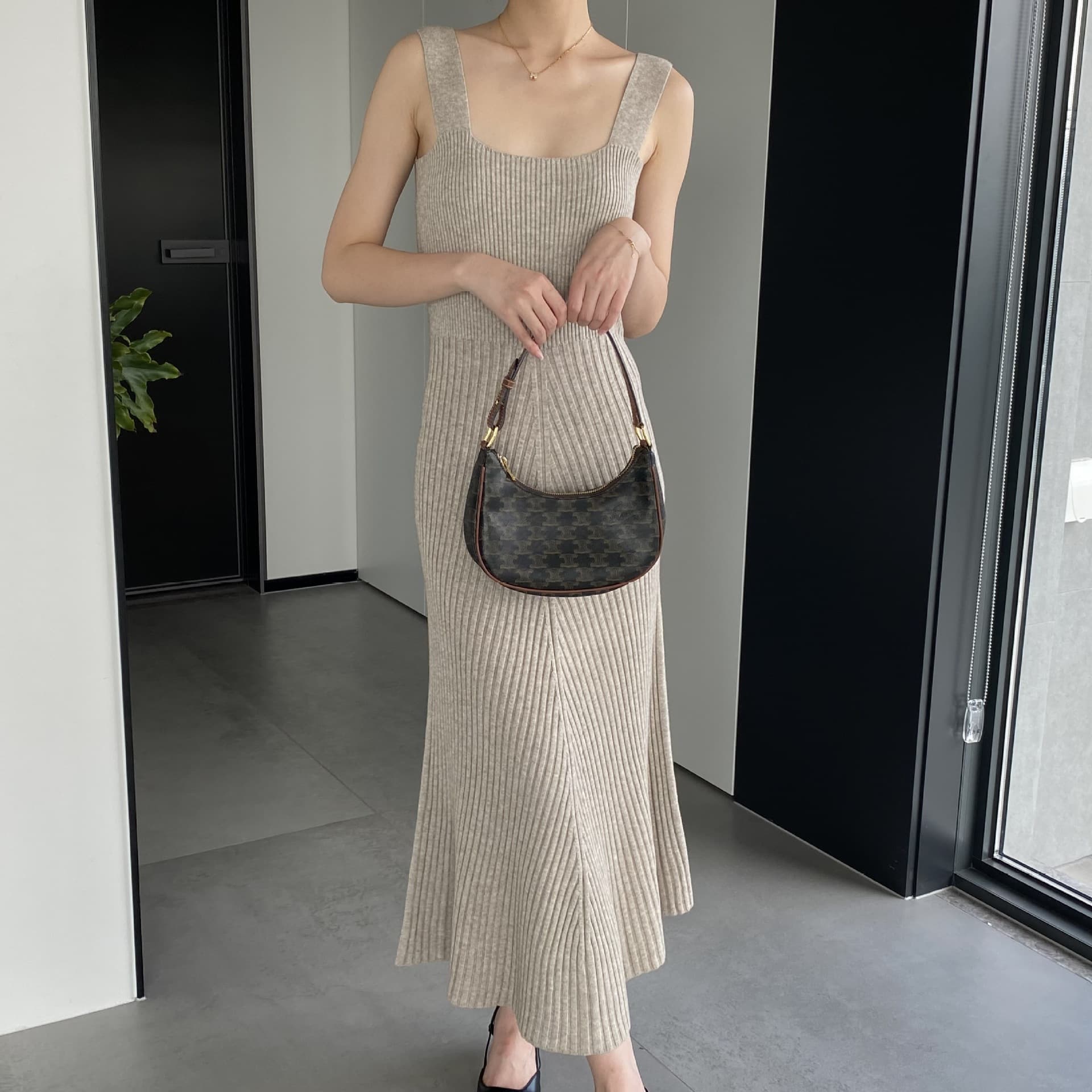 Jiazhi Solid Color Camisole Maternity Dress, Knit Square Neck, Loose and Sexy Autumn/Winter Sweater Long Skirt B8002