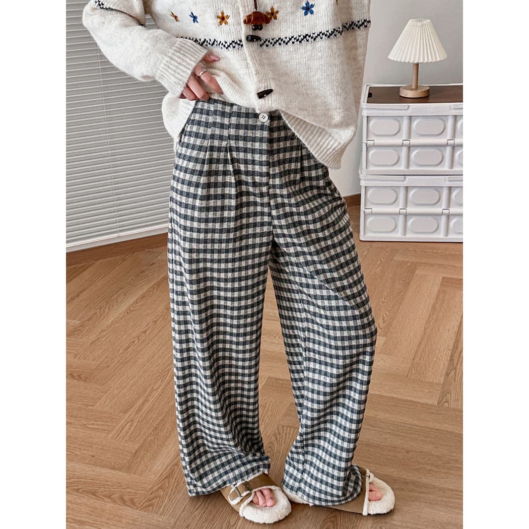 2026 Spring New Retro Plaid Button Pants with Elastic Waist, Loose Fit, Flowing, Versatile, Slimming Classic Wide-Leg Pants