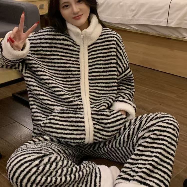 Korean-style Contrast Stripe Half-Fleece Pajamas for Women 2025 Fall/Winter Casual Plus Size Thick Warm Homewear Set