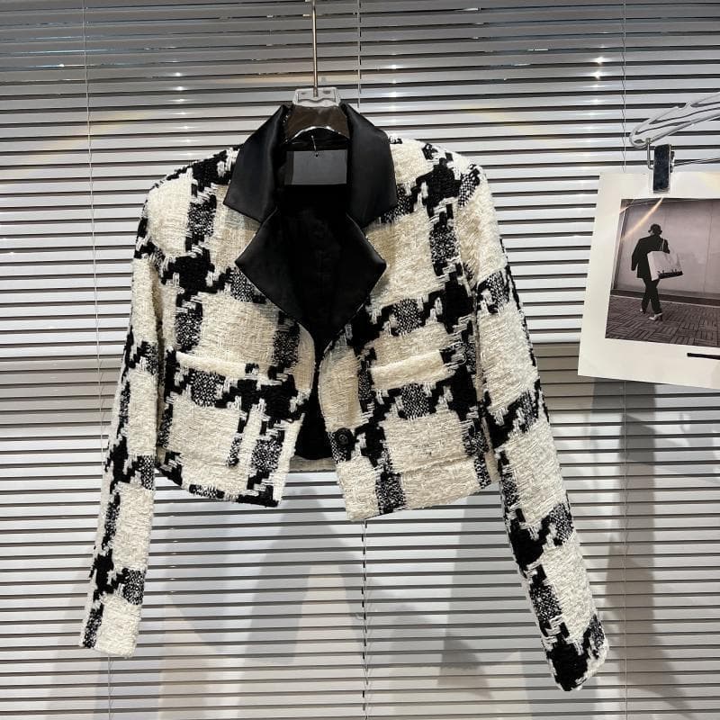 2025 New Autumn and Winter Niche Retro Tops with Contrasting Color Stitching at the Neckline, Tweed Plaid Suit Short Jackets for Women