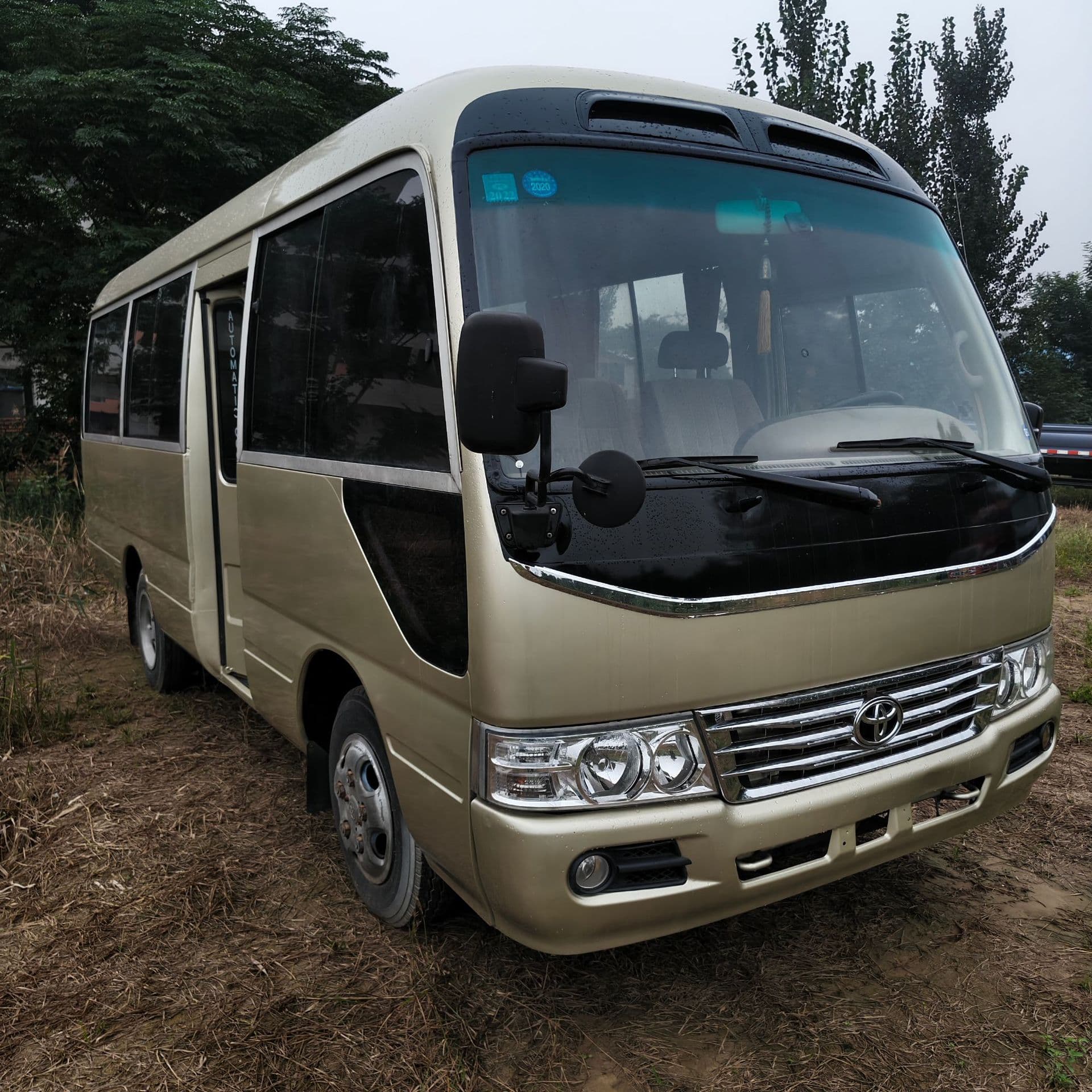 Toyota Coaster sale business luxury bus coach, cross-border export premium used diesel version, medium bus