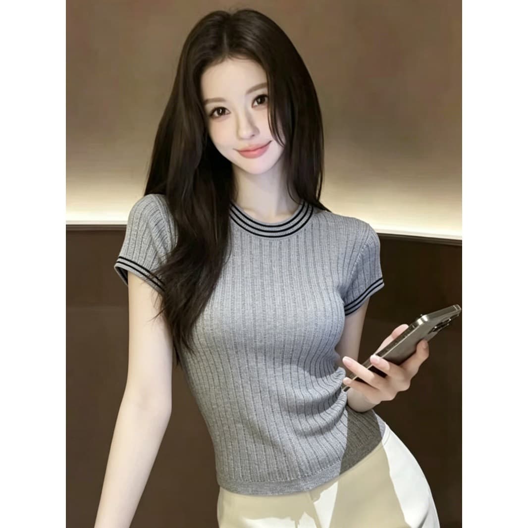 Ice Silk Korean Fashion Round Neck Regular Shoulder Short Sleeve Knit Top Women Summer Slim Figure Sweet Top