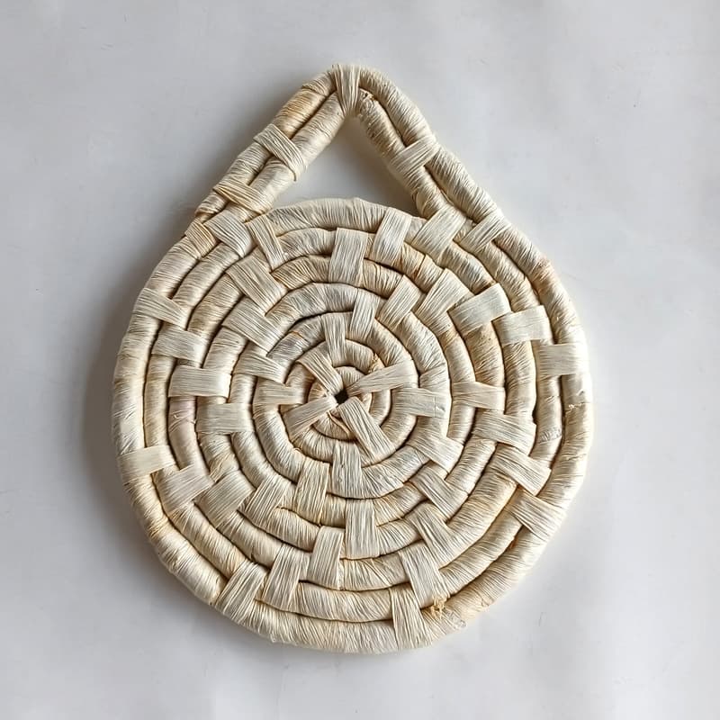 Corn Husk Woven Coaster, Straw-Woven Round Thick Heat Insulation Placemat, Handwoven Decorative Mat, Straw Hanging Coaster
