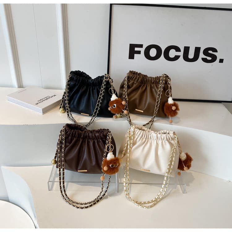 This year's popular small bag women's 2026 new fashion texture shoulder bag chain bucket bag crossbody bag