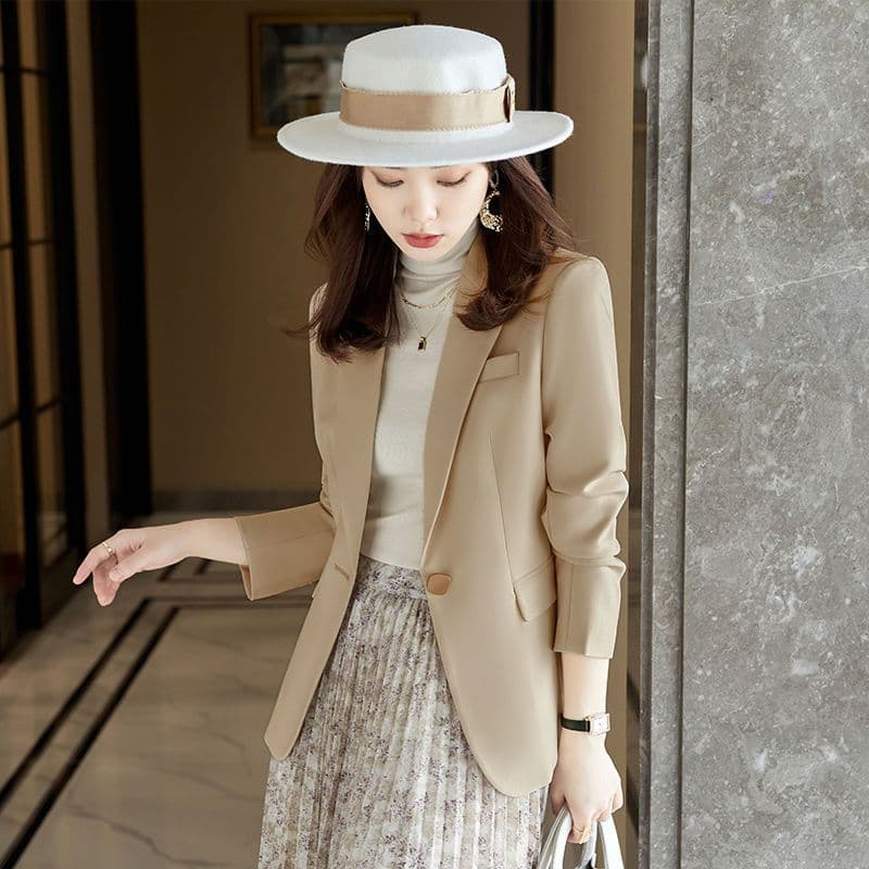 Casual Black Blazer for Women, New Spring and Autumn Fashion, Stylish Slim Fit with Drape, High-End Petite Suit Jacket