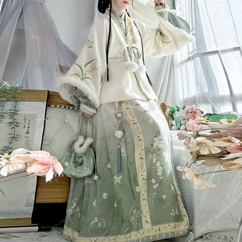 Liu Li Ji【Jin Tang】Hanfu Women's Winter Style Original He Collar Horse-face Skirt Fleece Thickened Daily Han Elements