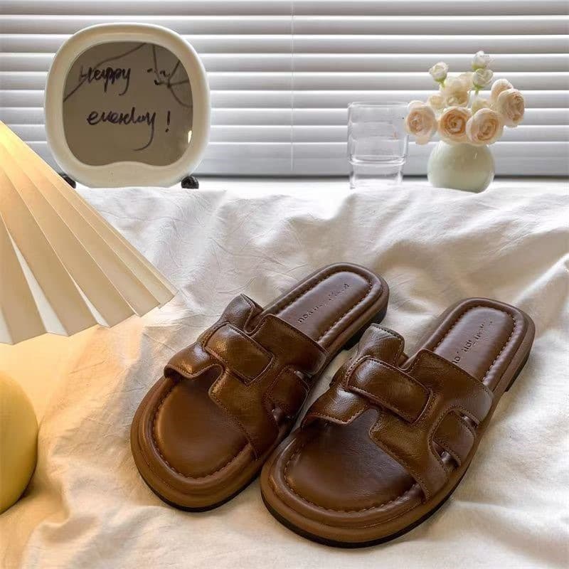 French Retro One-Strap Sandals for Women 2025 New Square Toe Woven Mules Soft Sole Beach Sandals