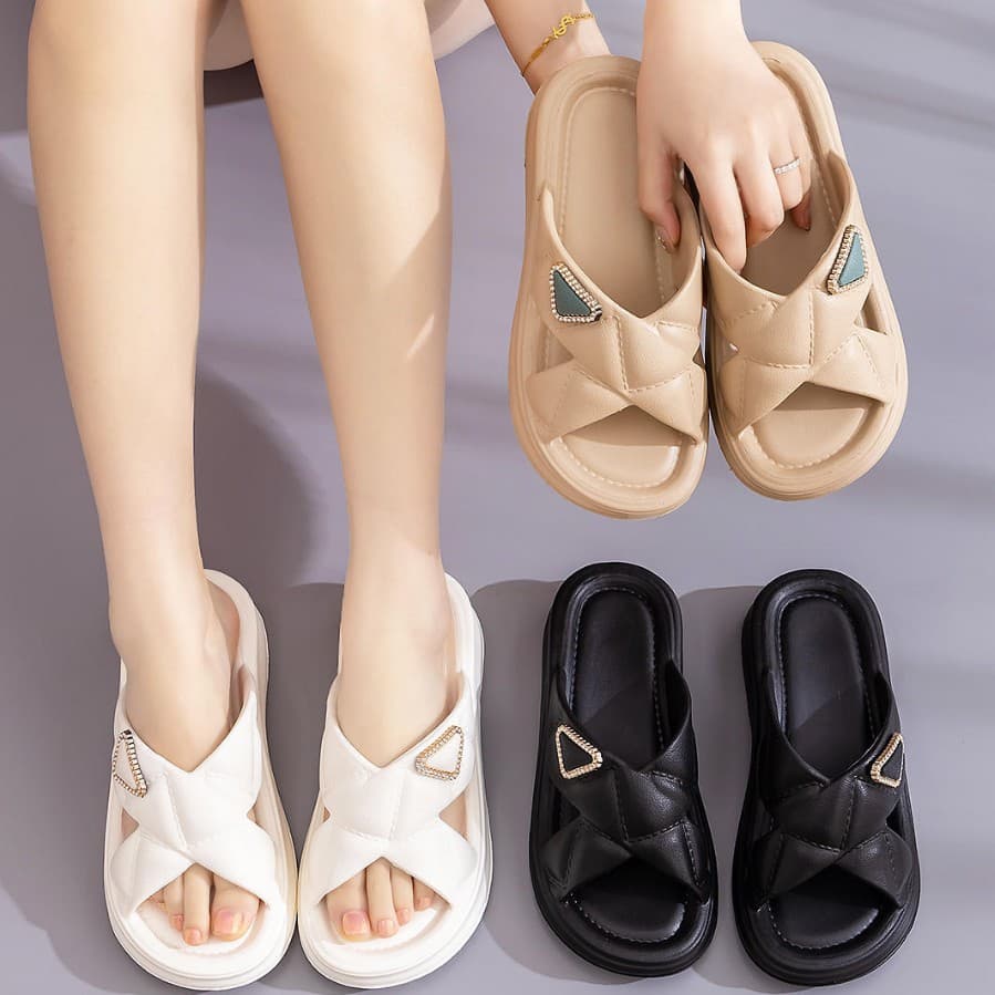 New Versatile Casual Flat Sandals for Women Summer Outdoor Square Buckle Rhinestone Double Strap Thick Sole Beach EVA Women's Sandals