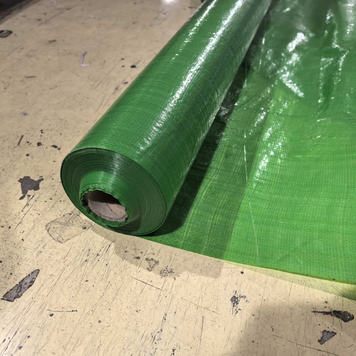 Grass Green Tent Fabric, Sunshade Double Green Cloth, Rain, Sun, Water, and Dust Proof, Export Plastic Core Packaging Cylinder