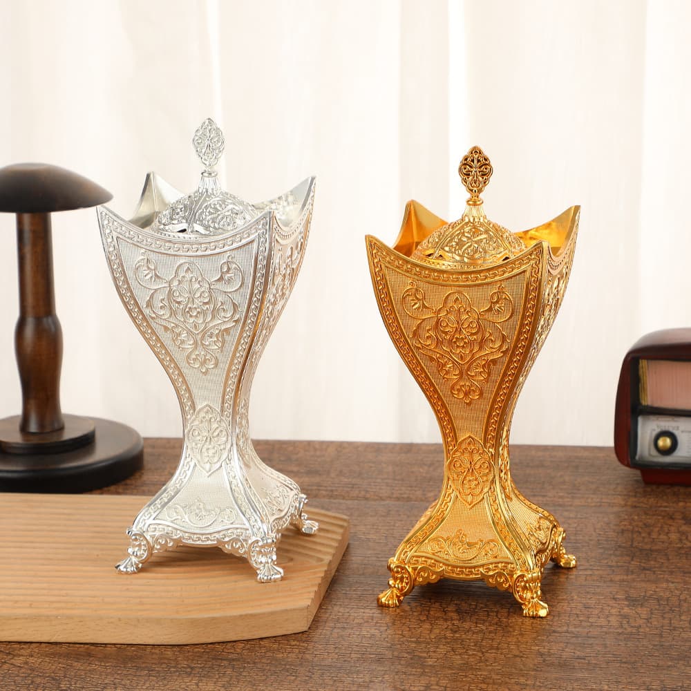 European Light Luxury Zinc Alloy Incense Burner, Four-Corner Incense Burner, Vintage Classic Home Decor, Exquisite Three-Dimensional Incense Burner