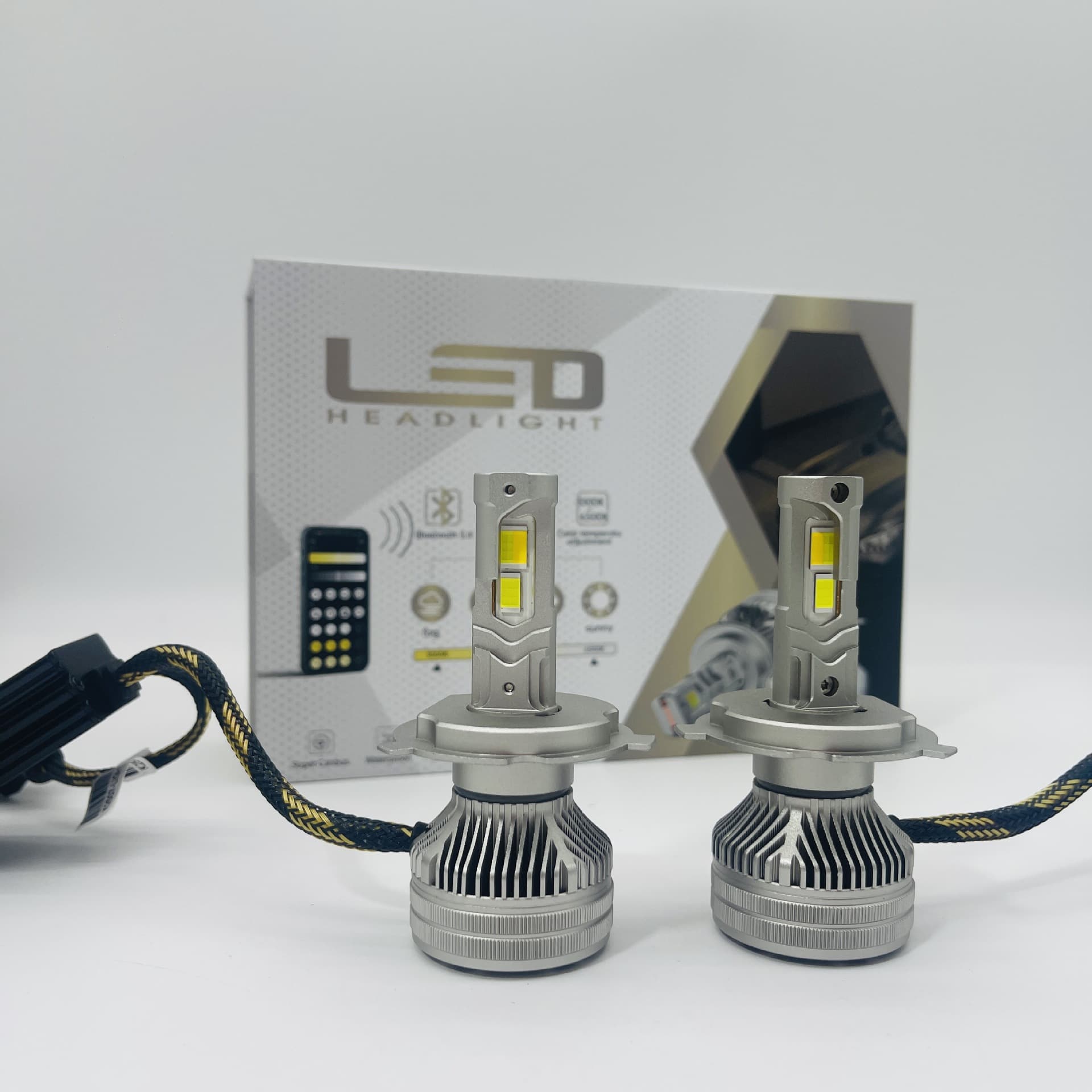 New APP Smart Car Control LED Headlight Bulb H4 High Brightness LED Car Light Universal Auto Headlight R10