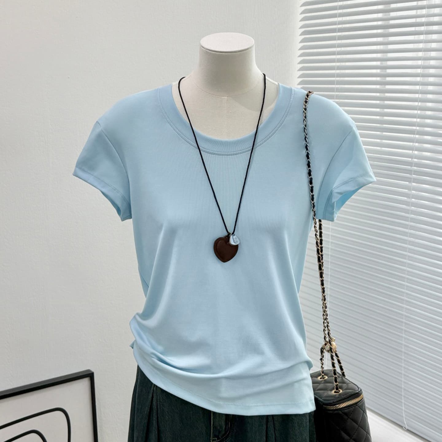 U-neck Tencel Lyocell T-shirt right shoulder slim fit small flying sleeves lazy style short sleeves 2026 new women's summer high-end sense