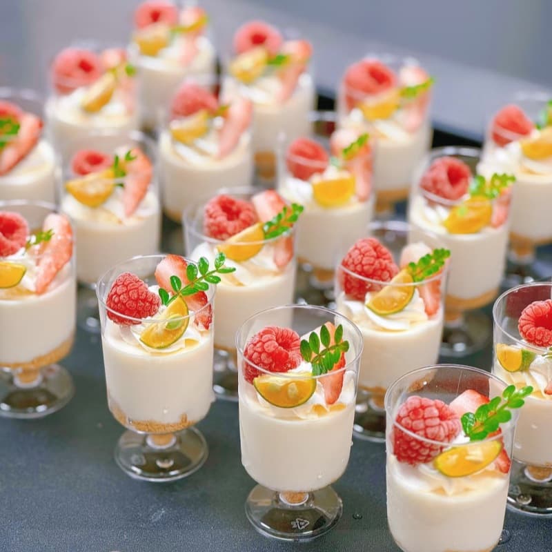 Small Clear Dessert Cup, Hard Plastic Mousse Cup, Thickened Disposable Cup for Cake, Pudding Cup, Stemmed Glass