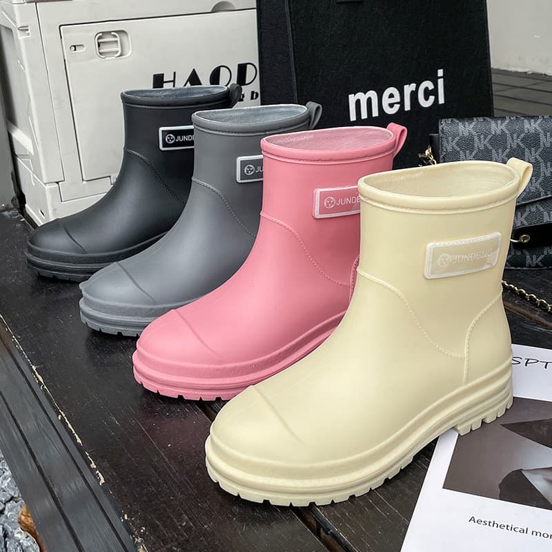 Jundeng factory direct short women's rain boots, fashion versatile anti-slip fashion sole, rainy day travel water shoes, rubber shoes