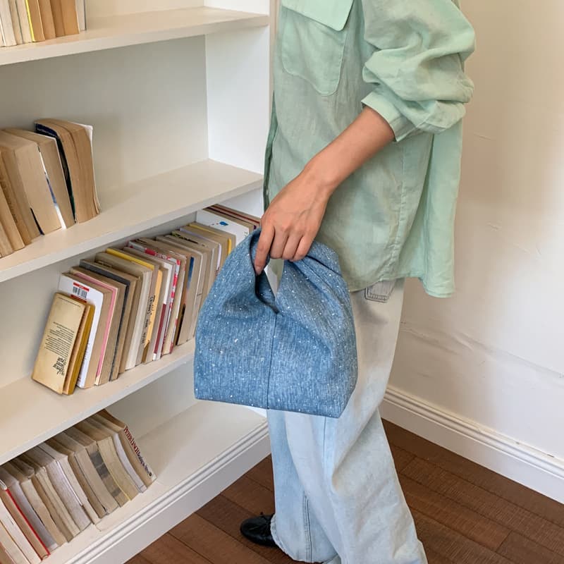 Casual denim large-capacity bag for women 2026 new trendy and stylish summer high-looking work commuter handbag