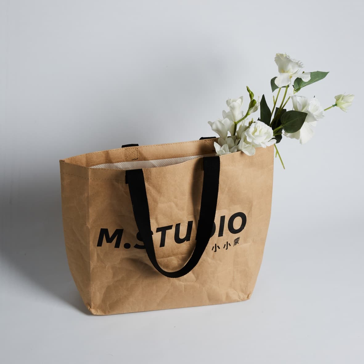 Retro literary hand-held woven bag customized oversized pleated cowhide shopping hand-held clothing distressed paper bag
