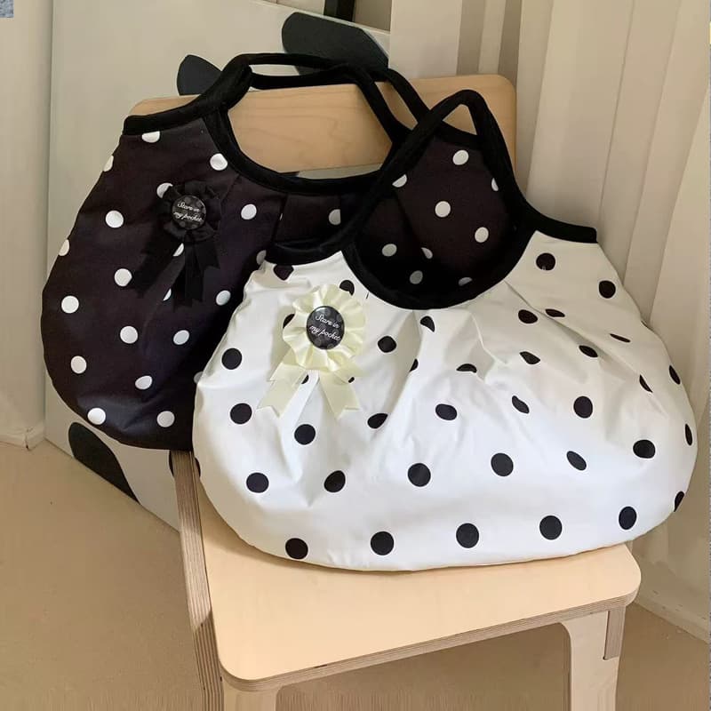 Korean New Retro Versatile Pleated Design Black and White Polka Dot Large Capacity Shoulder Handbag Commuter Underarm Bag