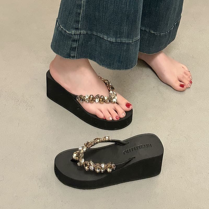 High Heel Platform Flip Flops for Women Summer Outdoor Korean 2026 New Rhinestone Versatile Soft Sole Beach Sandals