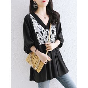 2-300 lbs Plus Size Fashionable Loose Casual Versatile V-Neck Short Sleeve Design Chiffon Blouse for Women