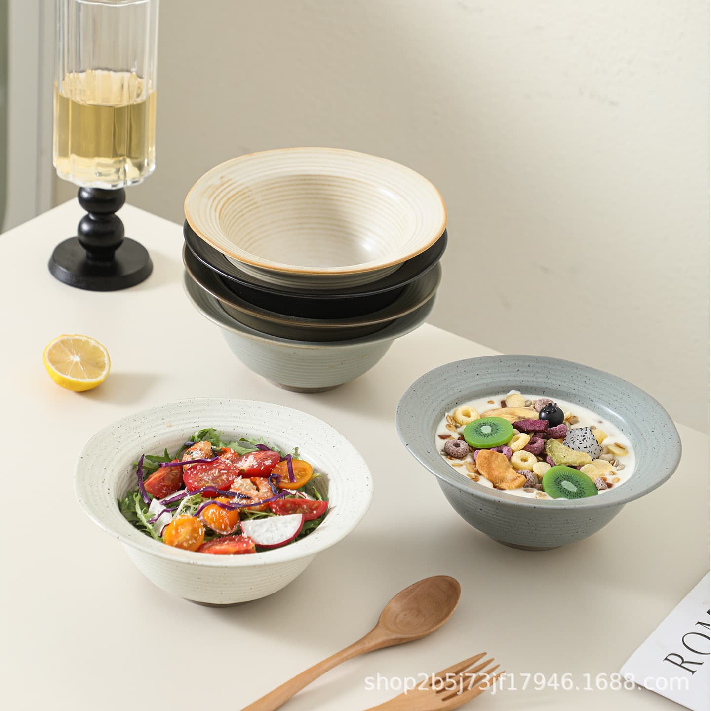 Japanese stoneware wide-rim bowl pasta fruit salad bowl old style dessert straw hat bowl breakfast cereal snack bowl