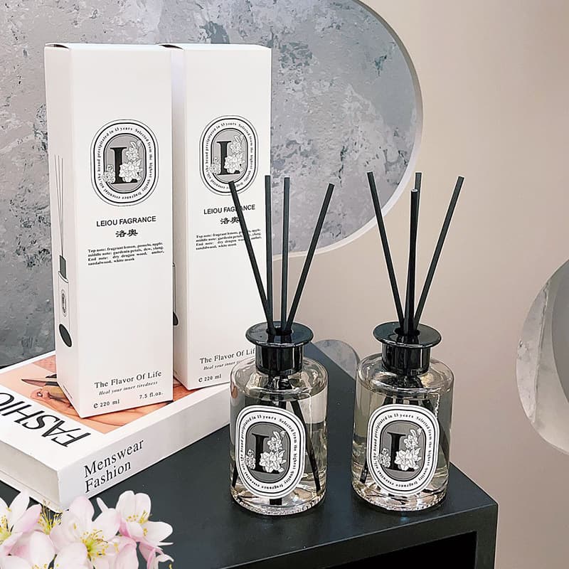 Transparent round bottle rattan aromatherapy gardenia and magnolia plant essential oil for home living room and bathroom long-lasting deodorizing ornaments