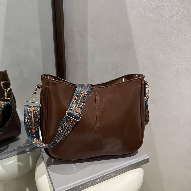 Amazon Small Bag Women 2025 New Retro Simple Crossbody Bag Fashion Single Shoulder Underarm Bag Bucket Bag Export