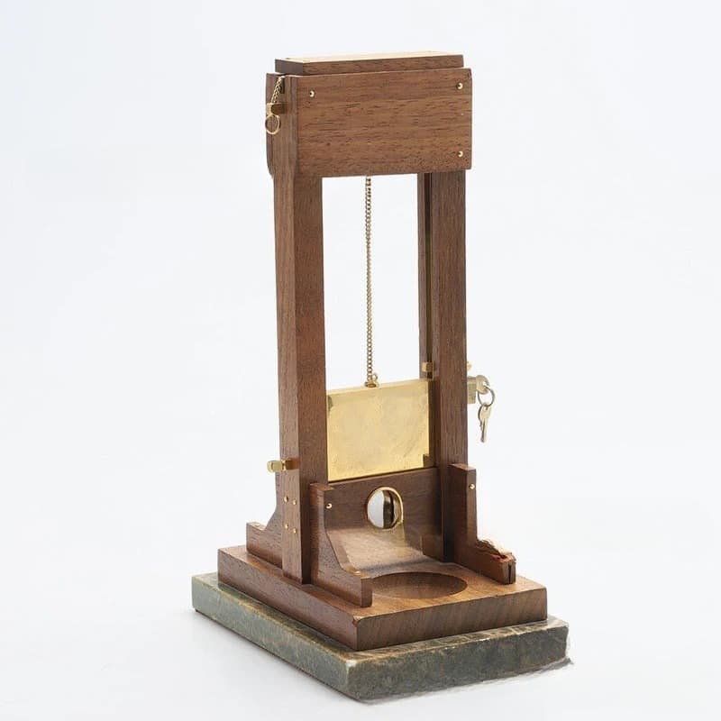 Cross-border Cute New Holiday Design Wood Desktop Cigar Cutter Vintage Desktop Cigar Cutter