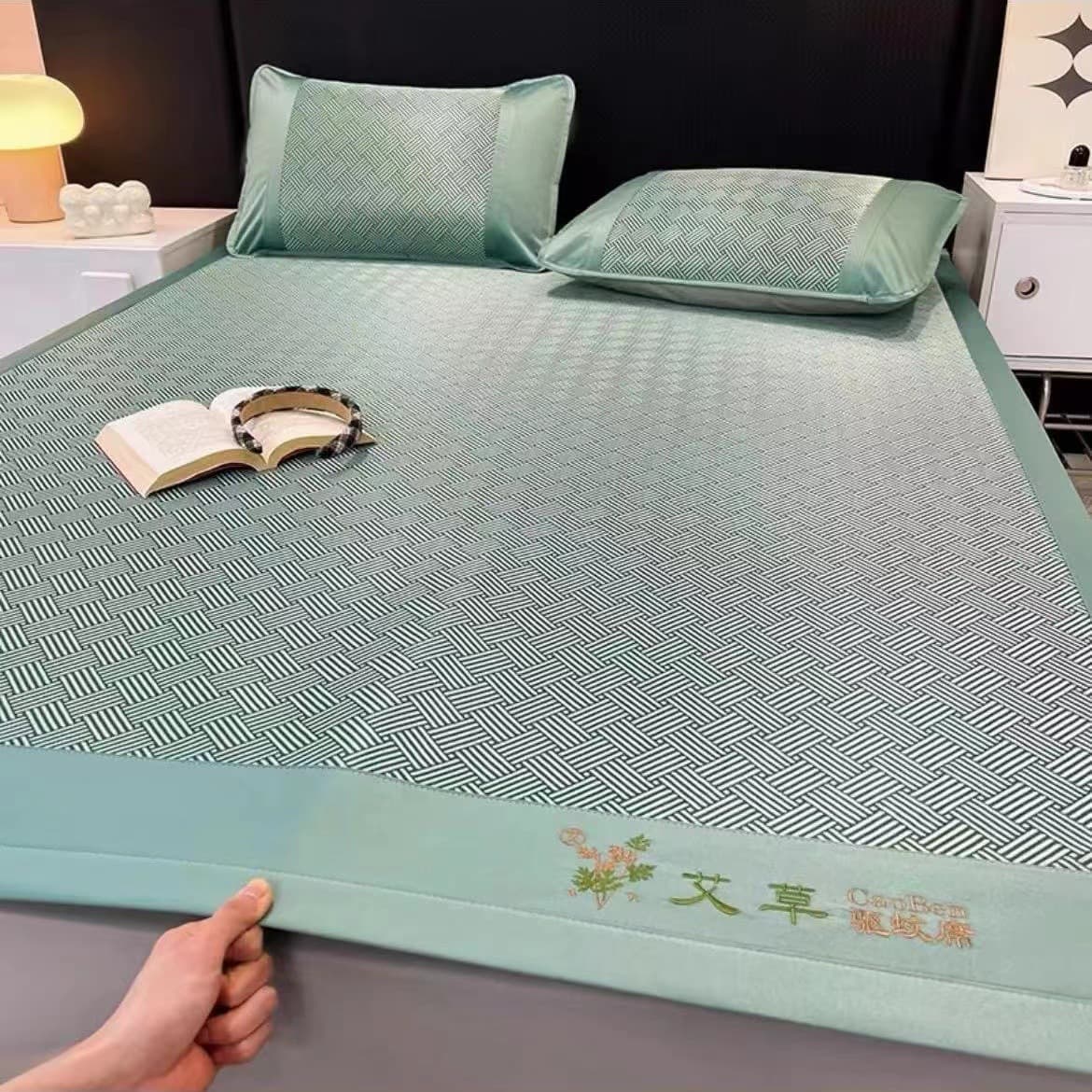 Summer mugwort mosquito-repellent ice silk three-piece set, soft air-conditioning mat, trending on TikTok, available for live stream wholesale and dropshipping.