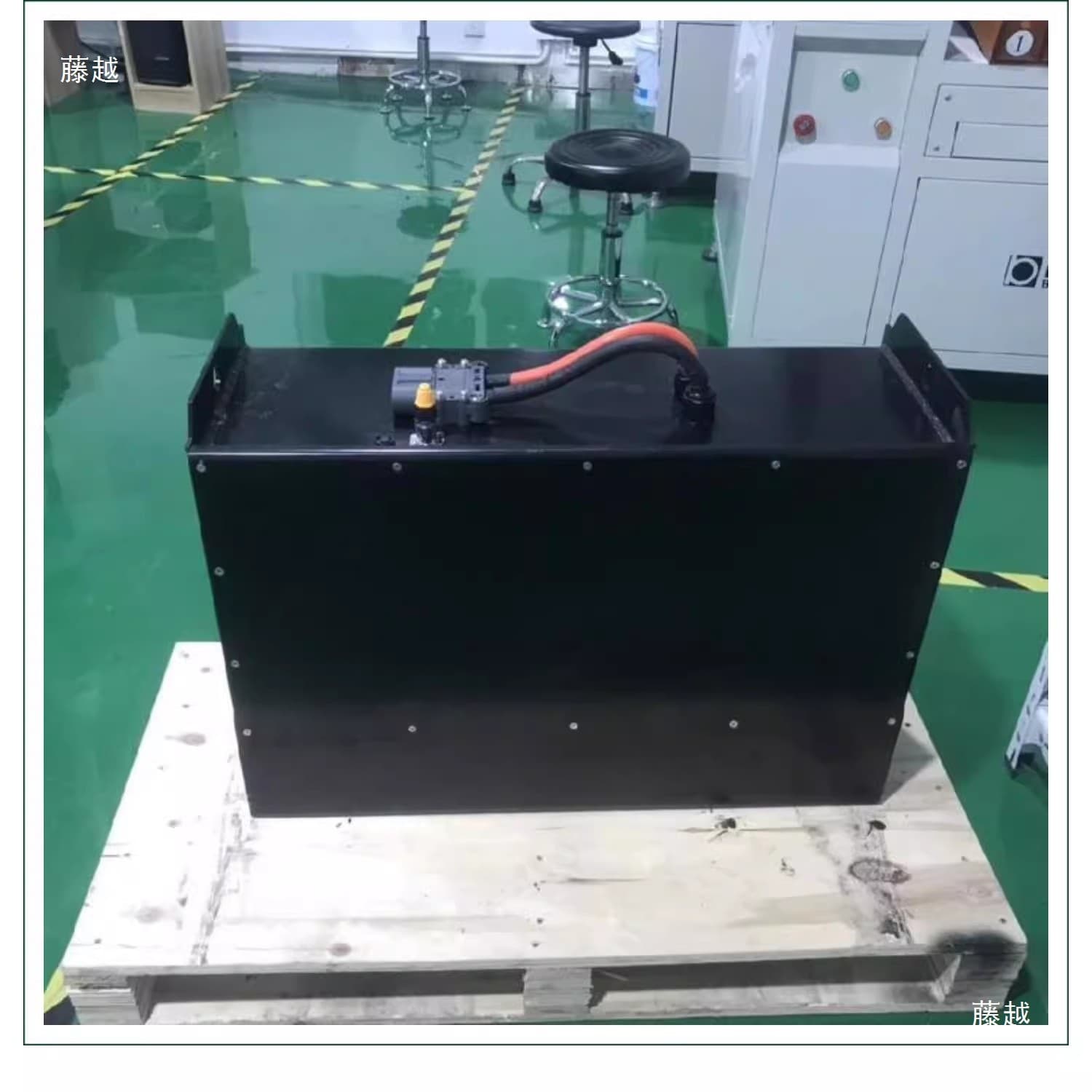 AGV portable lithium battery charger, AGV charging pile, AGV industrial frequency charging station, phase control charging and discharging machine (as shown in the figure).